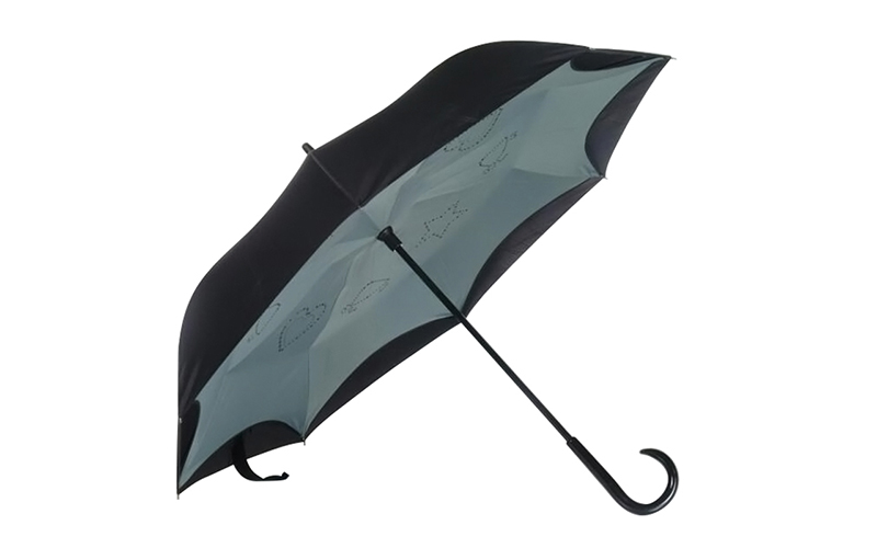 Cumpărați o umbrelă de soare, vinil și lipici argintiu, care este mai multă protecție solară?